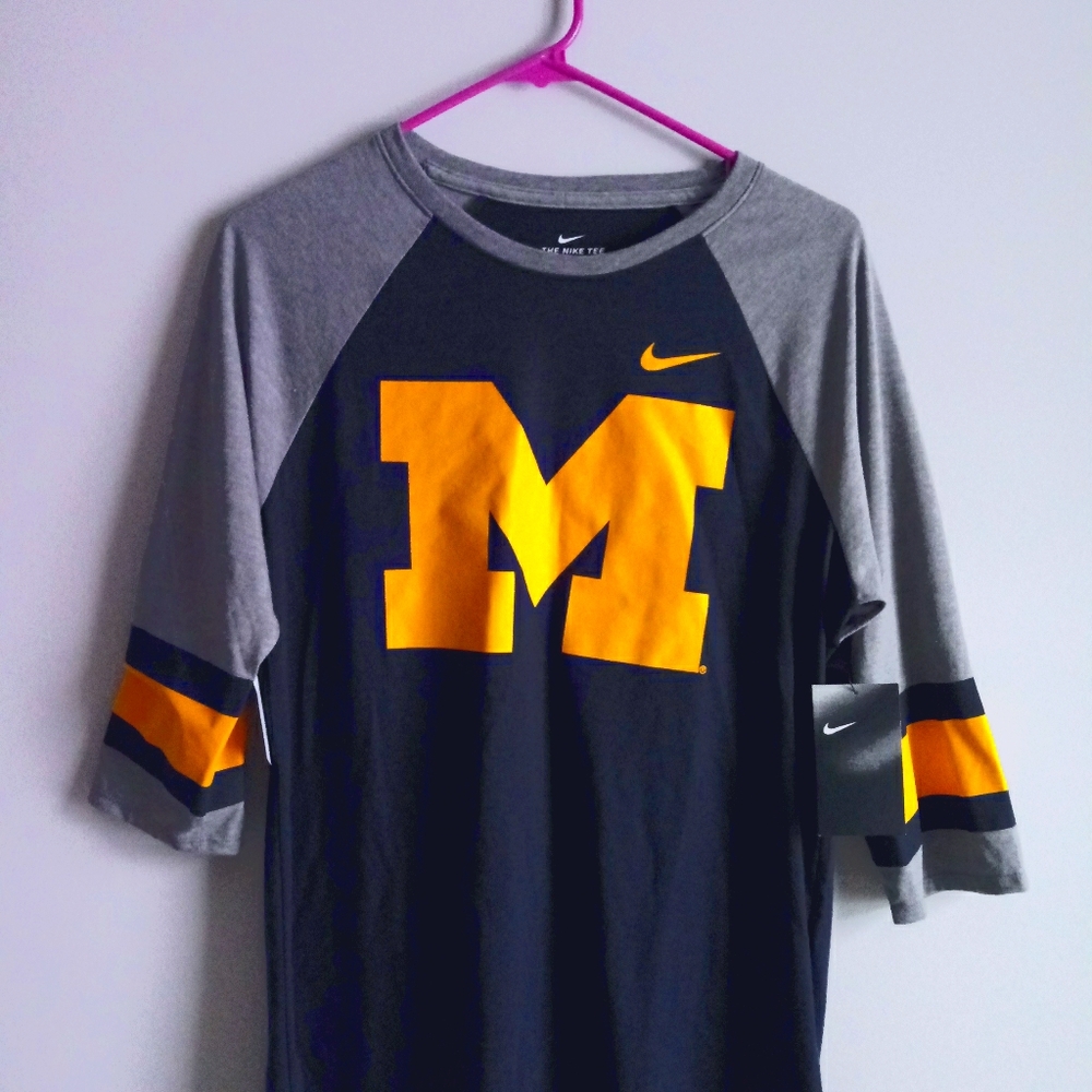 University of Michigan UM U of M Shirt Sports tee